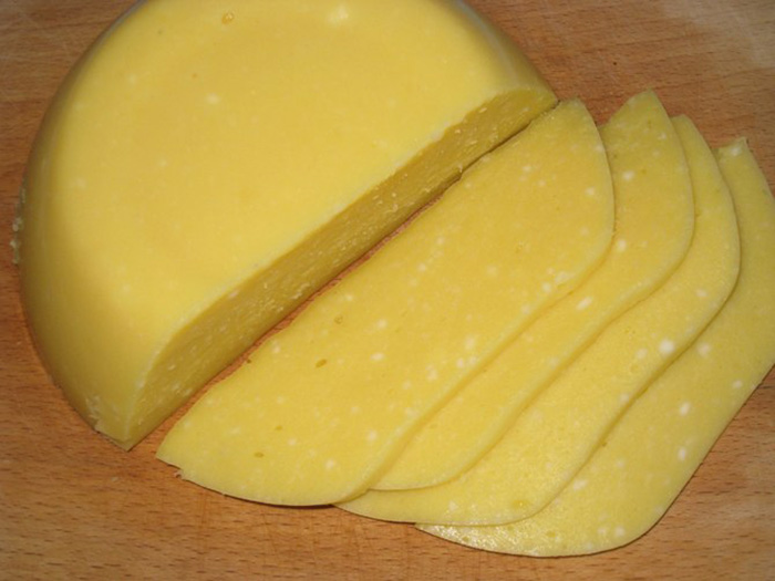 Нарезанный сыр