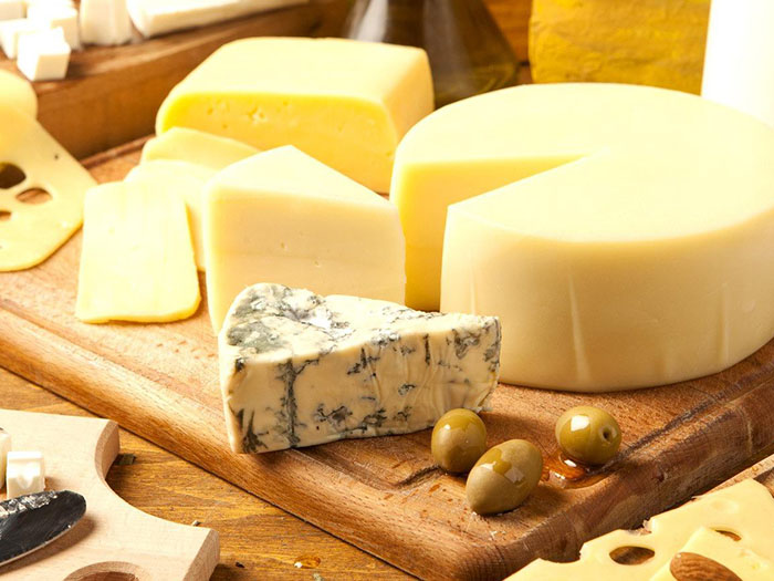 Несколько видов сыра